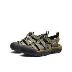 Men's Newport Retro Sandal x Études Studio  |  Etudes Olive